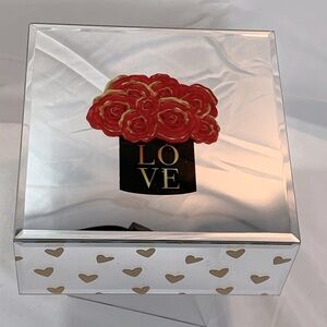NWOT “LOVE” Mirrored Jewelry/Trinket Box With Roses